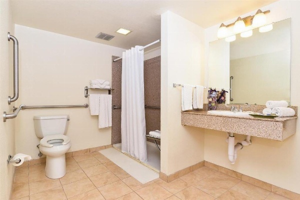 Americas Best Value Inn Tucson image 12